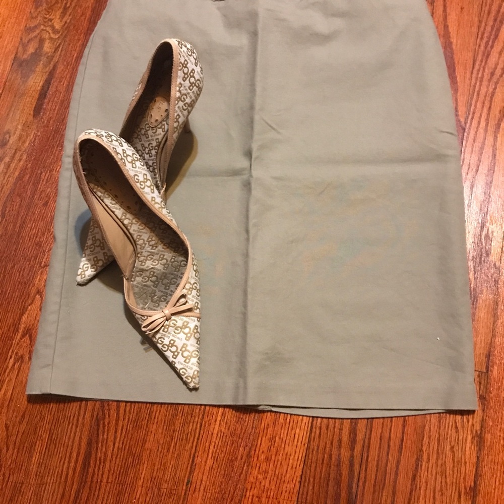 Bundle of ANN TAYLOR PERFECT pencil skirts